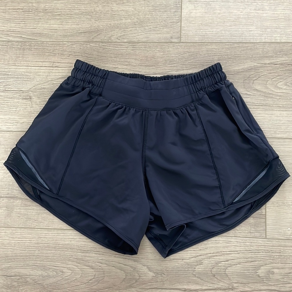 Lululemon Hotty Hot Short 4" Black Size 6 *Unlined-see listing